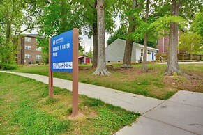 2 Mi to Downtown: Greensboro Home By Park!