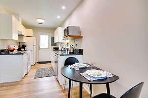 2 Mi to Downtown: Greensboro Home By Park!