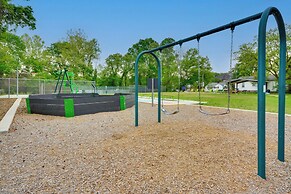 2 Mi to Downtown: Greensboro Home By Park!