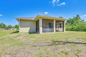 4 Mi to Aquatic Center: North Port Getaway!