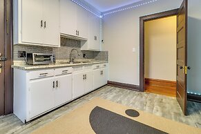 Walkable Apt: 4 Mi to Downtown Toledo!