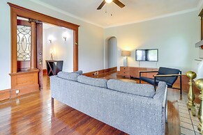 Walkable Apt: 4 Mi to Downtown Toledo!