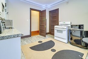 Walkable Apt: 4 Mi to Downtown Toledo!