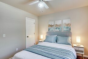 2 Mi to OU: Family-friendly Retreat w/ Patio!