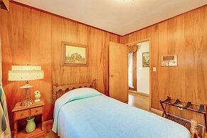 Mid-century 1950s Retreat w/ Rec Room in Monett!