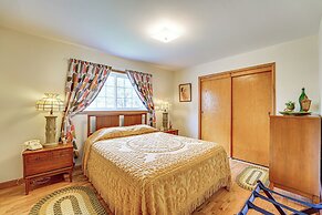 Mid-century 1950s Retreat w/ Rec Room in Monett!