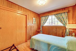 Mid-century 1950s Retreat w/ Rec Room in Monett!