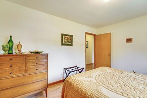 Mid-century 1950s Retreat w/ Rec Room in Monett!