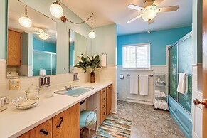 Mid-century 1950s Retreat w/ Rec Room in Monett!