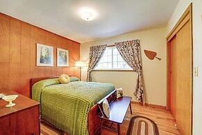 Mid-century 1950s Retreat w/ Rec Room in Monett!