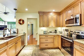 Boating, Pickleball & More: Condo Near Lake Keowee