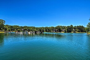 Boating, Pickleball & More: Condo Near Lake Keowee