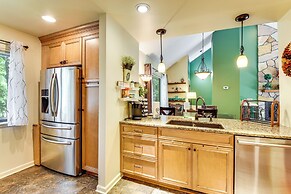 Boating, Pickleball & More: Condo Near Lake Keowee