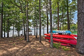 Boating, Pickleball & More: Condo Near Lake Keowee