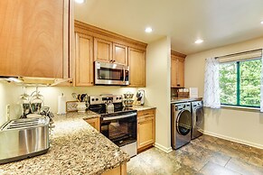 Boating, Pickleball & More: Condo Near Lake Keowee