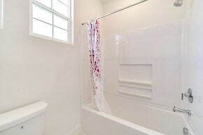 Pool Access: Spacious Tracy Home w/ Yard!