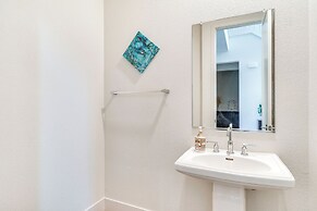 Pool Access: Spacious Tracy Home w/ Yard!