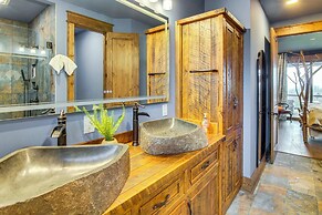 1 Mi to Panthertown Valley: Mountain Lodge w/ Deck