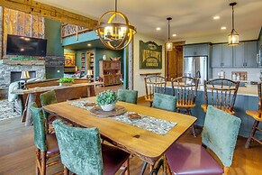 1 Mi to Panthertown Valley: Mountain Lodge w/ Deck