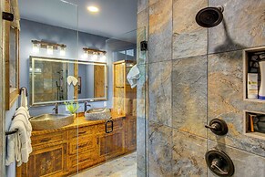 1 Mi to Panthertown Valley: Mountain Lodge w/ Deck