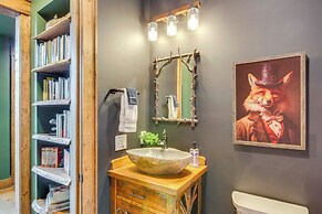 1 Mi to Panthertown Valley: Mountain Lodge w/ Deck