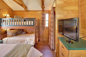 Fire Pit + Lake Access: Cabin Retreat in Heflin