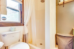 11 Mi to Massanutten: Peaceful Cabin w/ Deck