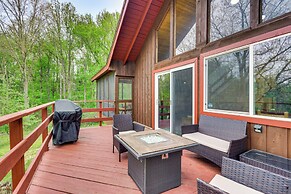 11 Mi to Massanutten: Peaceful Cabin w/ Deck