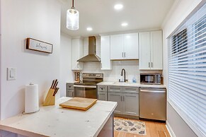 Fish, Ski & Explore: Townhome w/ Decks in Etters!