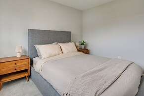 3 Mi to Dtwn Royal Oak: Getaway w/ Fenced Yard!