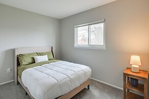 3 Mi to Dtwn Royal Oak: Getaway w/ Fenced Yard!