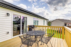 Deck & Outdoor Dining: Family Getaway in Dry Ridge