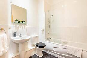 Sheffield Apt-sleeps 4-contractors & Families