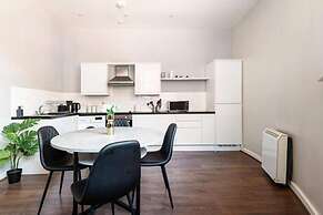 Sheffield Apt-sleeps 4-contractors & Families