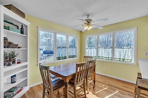 Blaine 5br Haven Hot Tub, Space & Fun 5 Bedroom Home