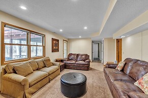 Blaine 5br Haven Hot Tub, Space & Fun 5 Bedroom Home