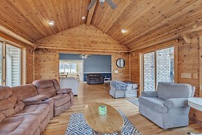 Blaine 5br Haven Hot Tub, Space & Fun 5 Bedroom Home