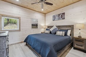 Celestial Haven 3 Bedroom Cabin