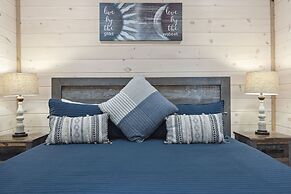 Celestial Haven 3 Bedroom Cabin