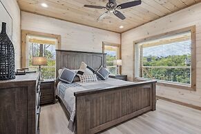 Celestial Haven 3 Bedroom Cabin