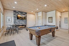 Celestial Haven 3 Bedroom Cabin