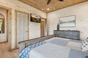 Celestial Haven 3 Bedroom Cabin
