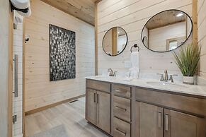 Celestial Haven 3 Bedroom Cabin