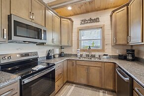 Celestial Haven 3 Bedroom Cabin