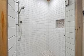 Celestial Haven 3 Bedroom Cabin