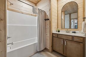 Celestial Haven 3 Bedroom Cabin