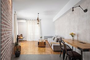 Acropolis Atmospheric Apartment