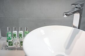 Acropolis Atmospheric Apartment