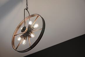 Acropolis Atmospheric Apartment