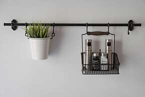 Acropolis Atmospheric Apartment